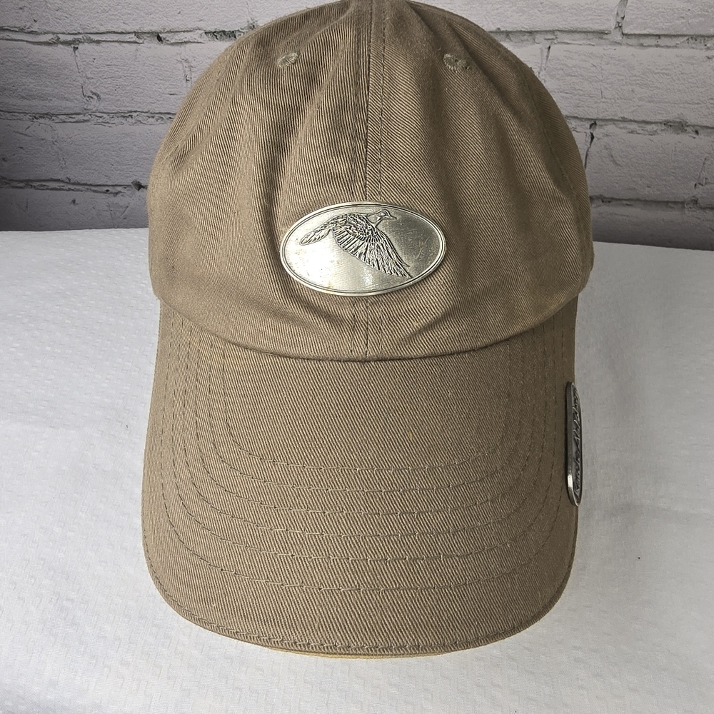 CONNOR Tan Baseball Cap with Silver Emblem
